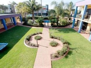 Nautilus Aparthotel 4*